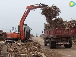 JGM9085L夾樹皮工況