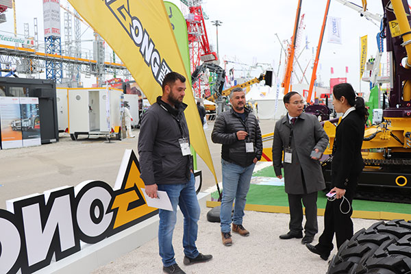 晉工亮相2019德國寶馬展