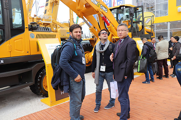 晉工亮相2019德國寶馬展