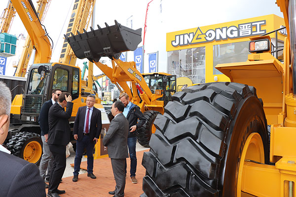 晉工亮相2019德國寶馬展
